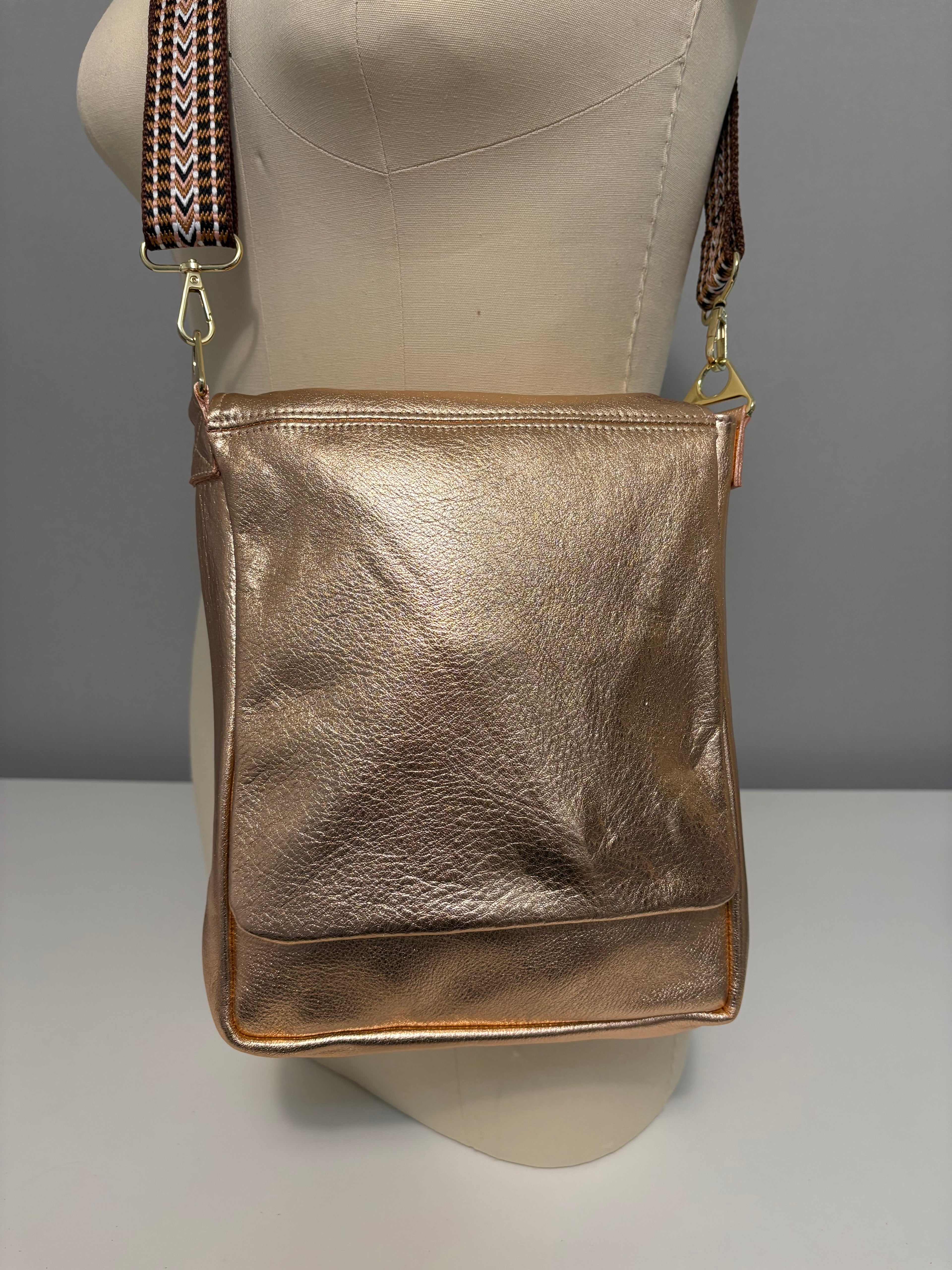 Crossbody Messenger bag - Metallic Leather